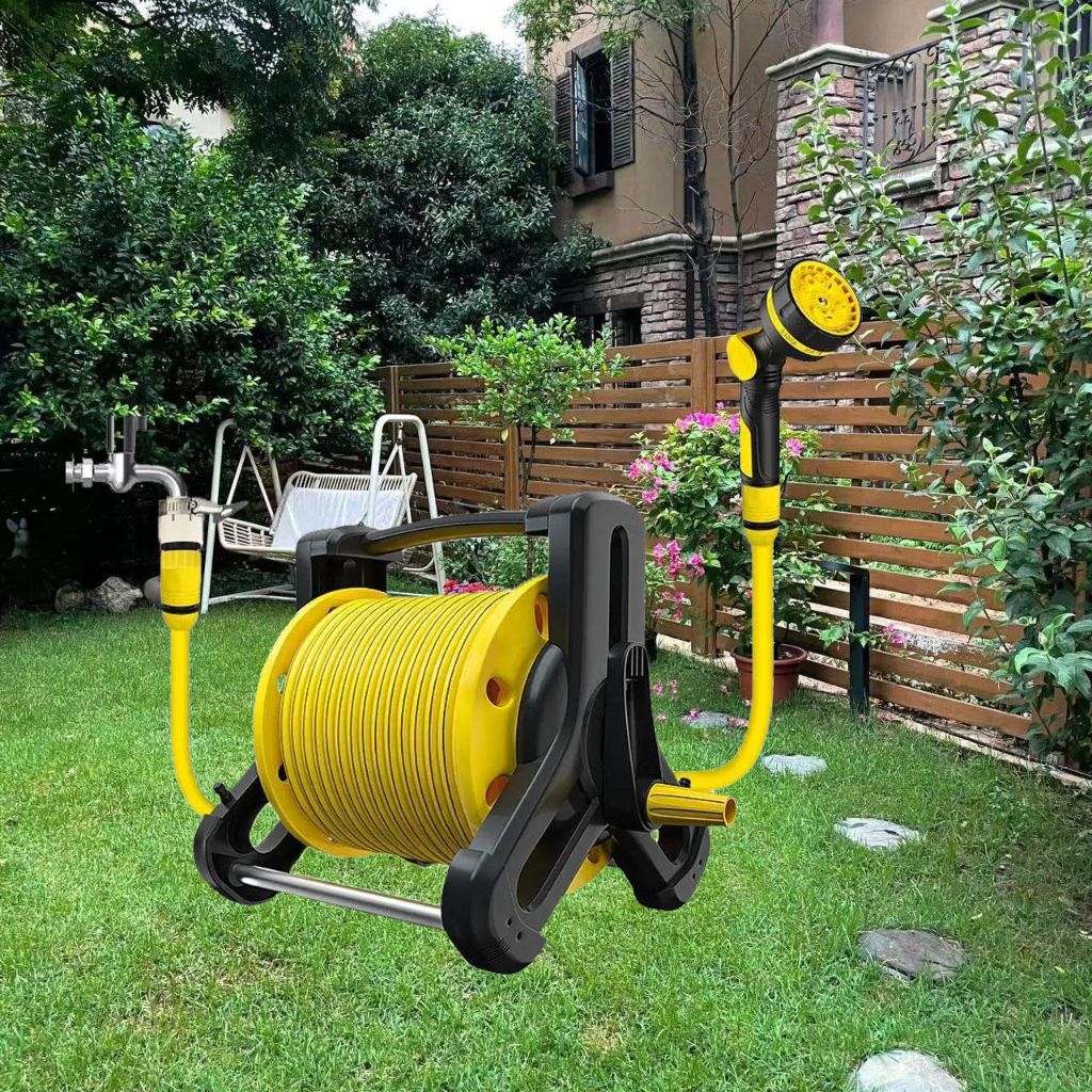 Gardener's Retractable Hose Reel Set