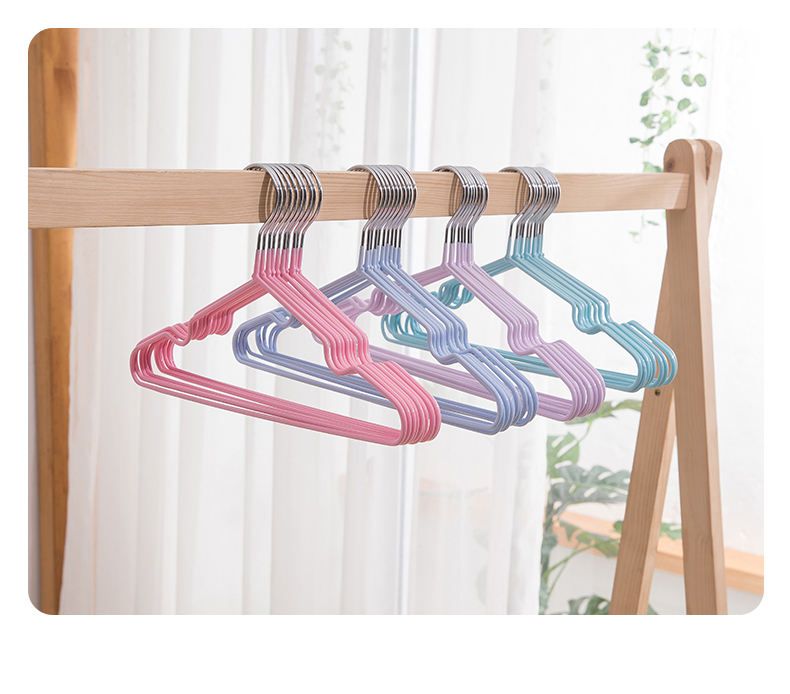 Colorful Non-Slip Metal Hanger