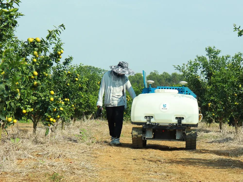 S450 Unmanned Orchard Spraying Robot