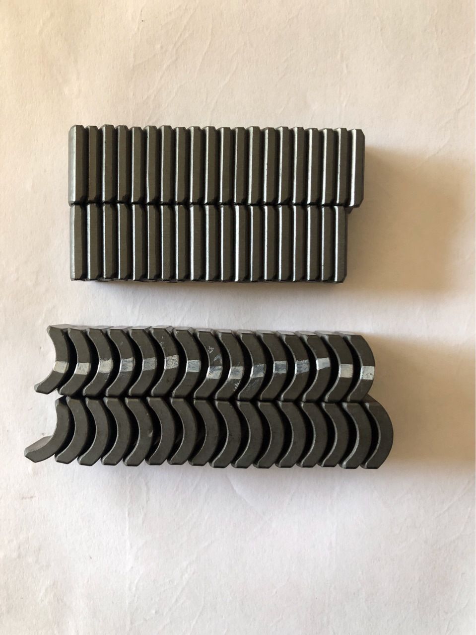 High-Performance Dry Anisotropic Magnetic Tile FC260/FC280