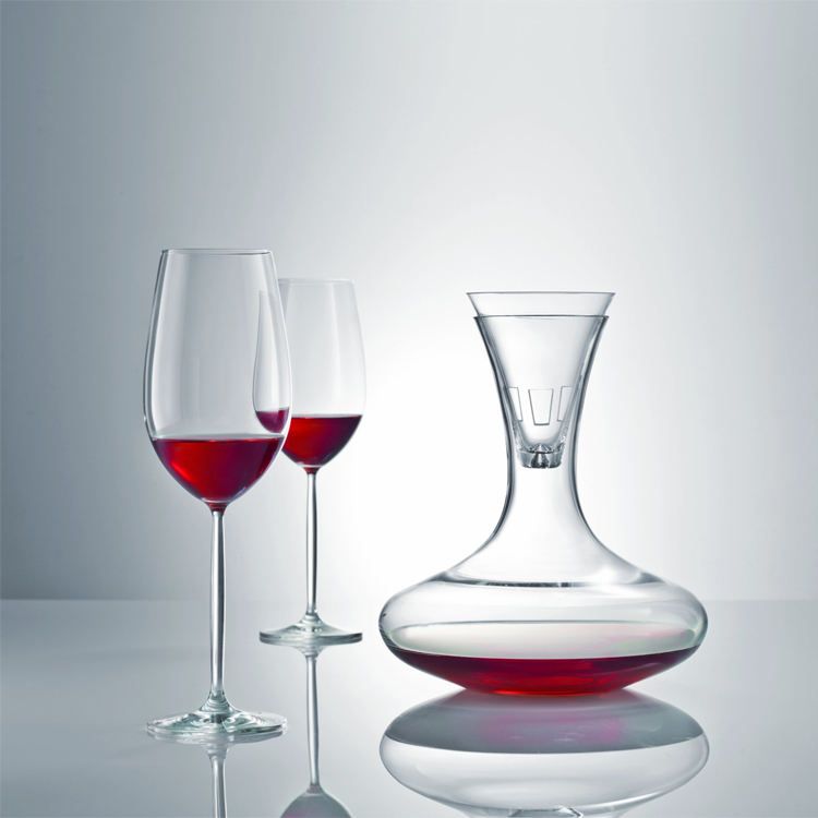 Set of Four High-Stem Glass Wine Goblets